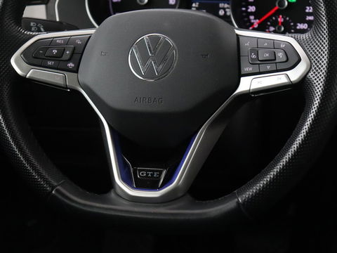 Volkswagen Passat 1.4 TSI PHEV GTE | Stoelverwarming | Adaptive cruise | Carplay | Navigatie | 18'' | Matrix LED | Parkeerhulp | Bluetooth | Plug In