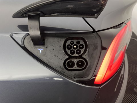 Tesla Model 3 Standard RWD Plus 60 kWh [ 3-Fase ] (INCL-BTW) Aut. *PANO | AUTO-PILOT | LEATHER | KEYLESS | FULL-LED | MEMORY-PACK | TOP-VIEW | DAB | CARPLAY | DIGI-COCKPIT | LANE-ASSIST | COMFORT-SEATS | 18"ALU*