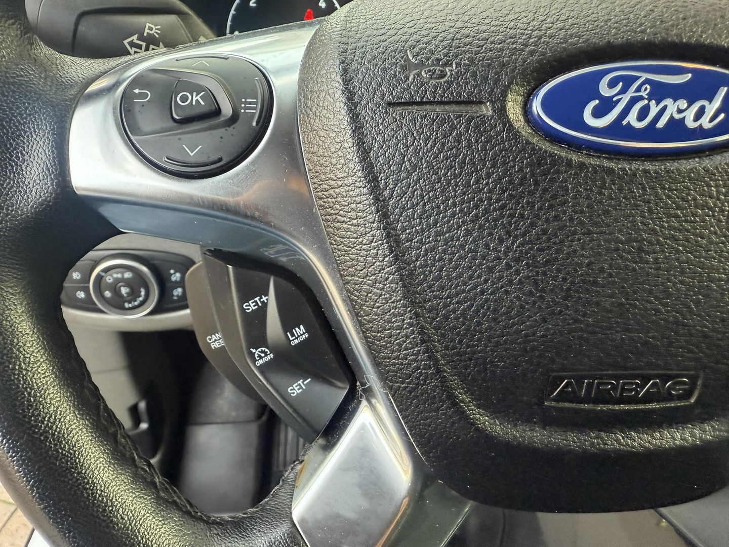 Ford Transit Connect 1.5 EcoBlue L2 47222 km apk nap airco cruise