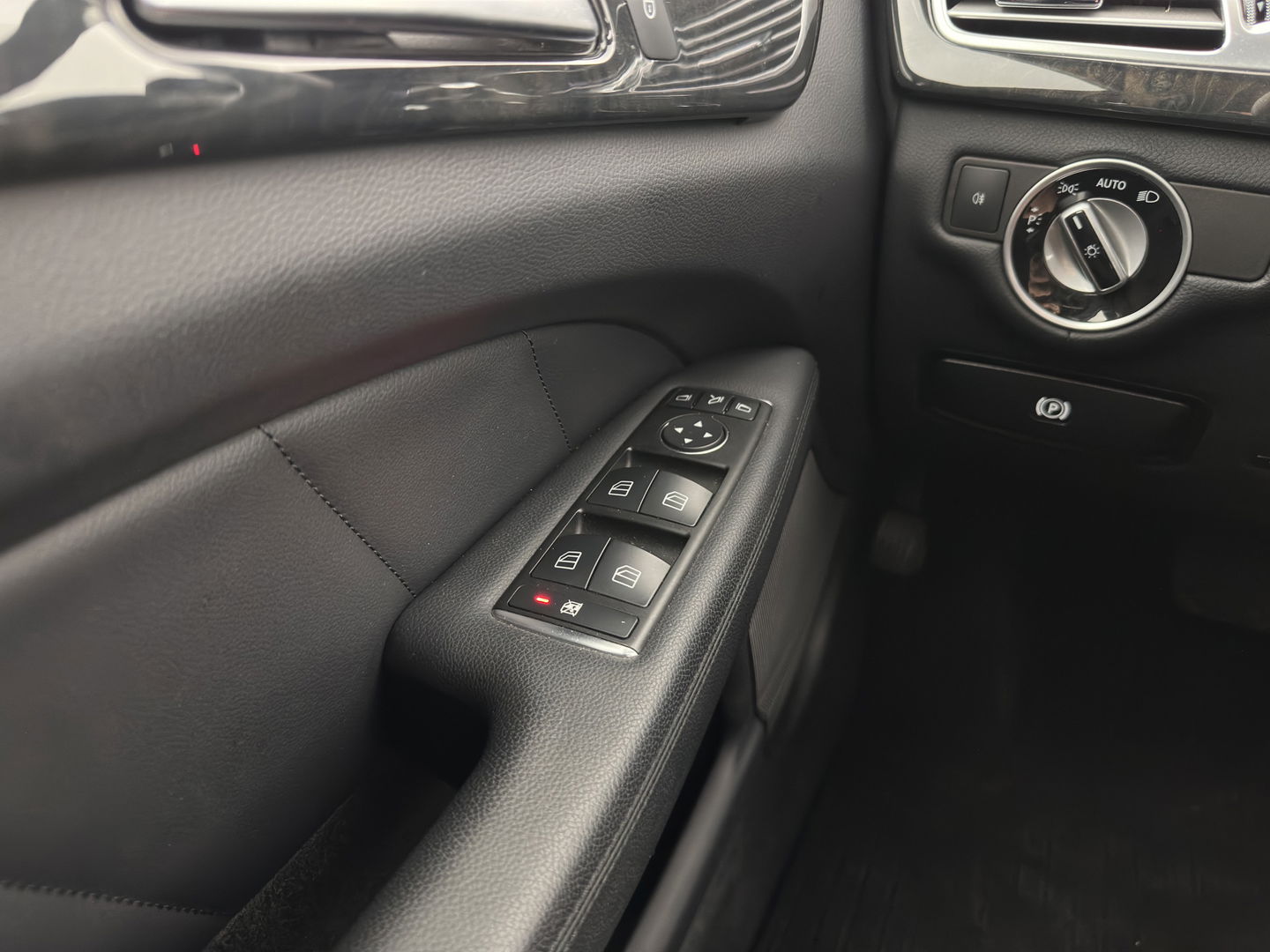 Mercedes-Benz CLS-Klasse Shooting Brake 250 CDI Aut. *PANO | LEATHER | FULL-LED | HEATED-COMFORTSEATS | NAVI-FULLMAP | ECC | PDC | CRUISE | SHIFT-PADDLES | AMBIENT-LIGHT |  19''ALU*