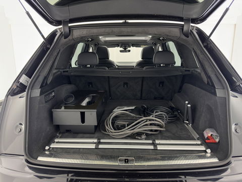 Audi Q7 3.0 TDI e-tron Quattro Premium (Plug-in) Aut. *PANO | HEAD-UP | NIGHT-VISION | LEATHER | AIR-SUSPENSION |  MATRIX-LED | TOP-VIEW | DIGI-COCKPIT | ADAPTIVE-CRUISE | BLIND-SPOT | AMBIENT-LIGHT |  VENTILATED-SEATS | NAVI-FULLMAP | ...