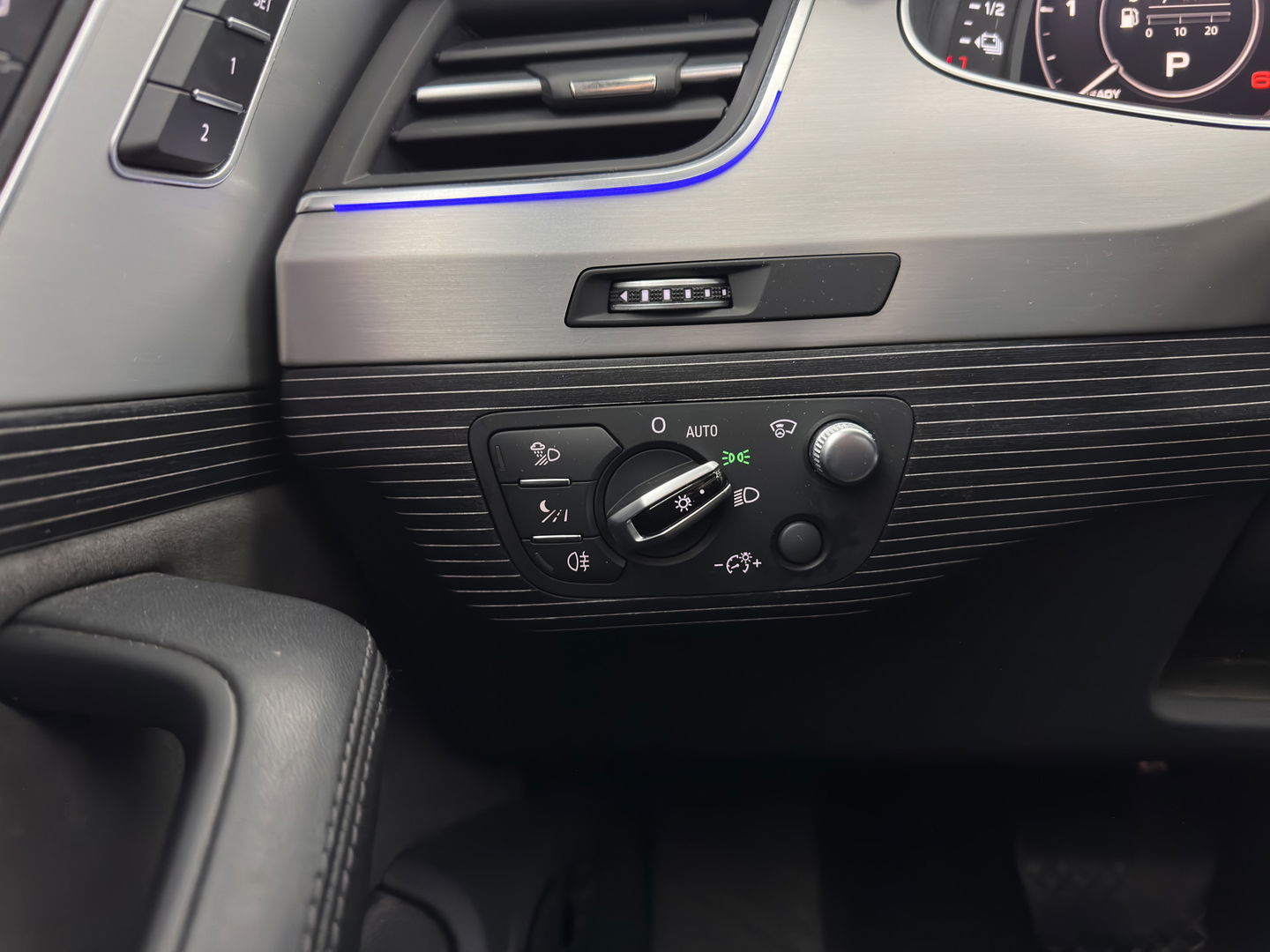 Audi Q7 3.0 TDI e-tron Quattro Premium (Plug-in) Aut. *PANO | HEAD-UP | NIGHT-VISION | LEATHER | AIR-SUSPENSION |  MATRIX-LED | TOP-VIEW | DIGI-COCKPIT | ADAPTIVE-CRUISE | BLIND-SPOT | AMBIENT-LIGHT |  VENTILATED-SEATS | NAVI-FULLMAP | ...