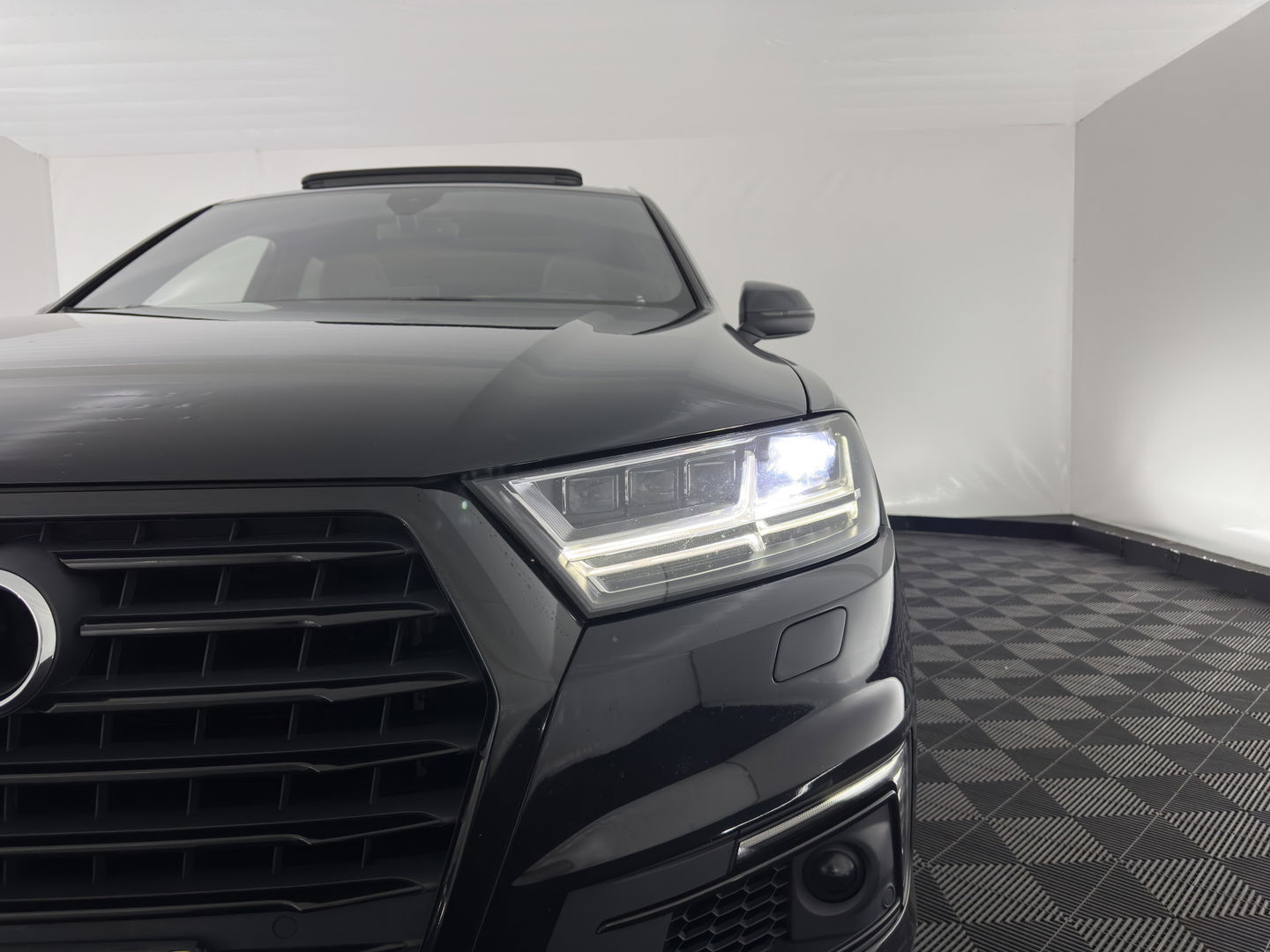 Audi Q7 3.0 TDI e-tron Quattro Premium (Plug-in) Aut. *PANO | HEAD-UP | NIGHT-VISION | LEATHER | AIR-SUSPENSION |  MATRIX-LED | TOP-VIEW | DIGI-COCKPIT | ADAPTIVE-CRUISE | BLIND-SPOT | AMBIENT-LIGHT |  VENTILATED-SEATS | NAVI-FULLMAP | ...