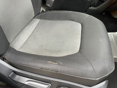 Volkswagen Crafter 35 2.0 TDI 140pk automaat L3H3 ( voorheen L2H2 ) Trendline / vaste prijs rijklaar € 16.950 ex btw / lease vanaf € 285 / grijs metallic / airco / cruise / pdc rondom / trekhaak / imperial