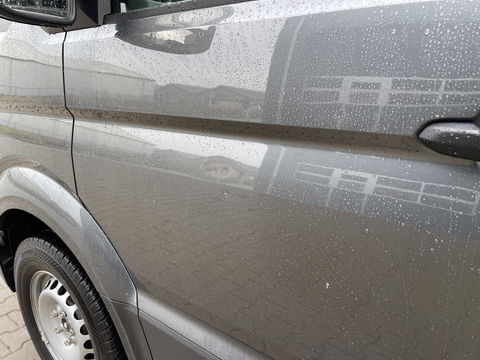 Volkswagen Crafter 35 2.0 TDI 140pk automaat L3H3 ( voorheen L2H2 ) Trendline / vaste prijs rijklaar € 16.950 ex btw / lease vanaf € 285 / grijs metallic / airco / cruise / pdc rondom / trekhaak / imperial