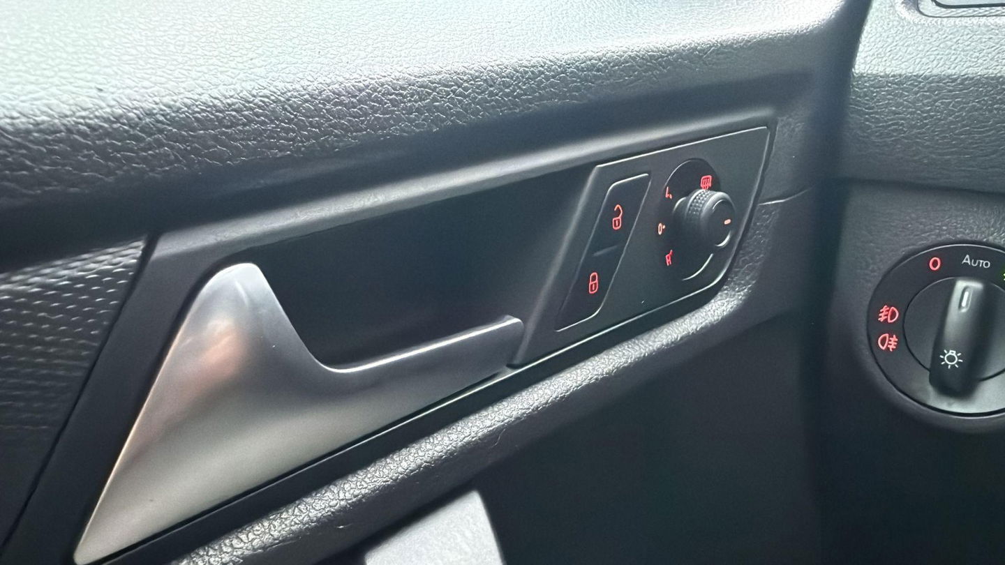 Volkswagen Caddy 2.0 TDI Zwart Airco Cruise PDC Leer Marge ( BTW VRIJ)