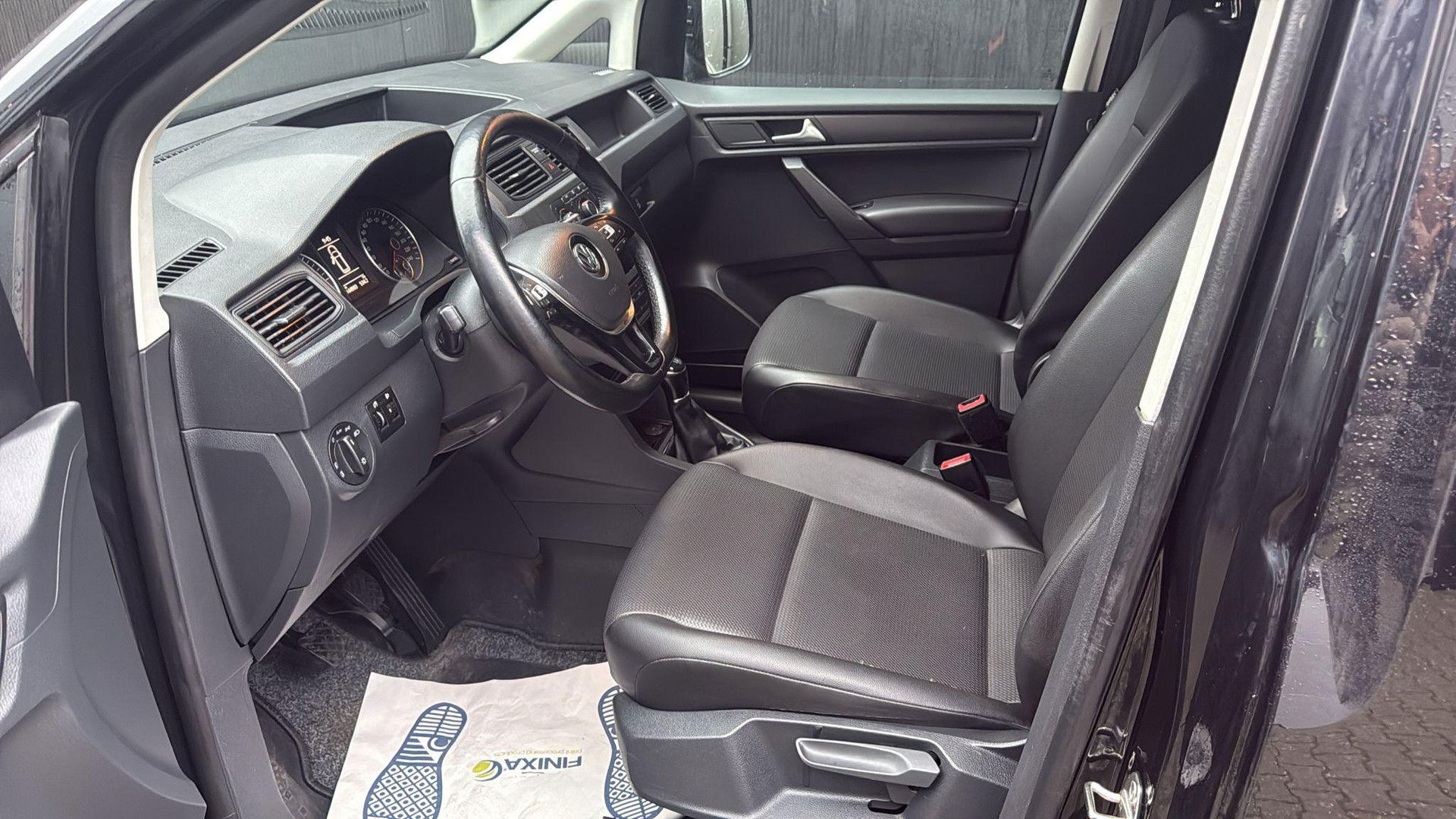 Volkswagen Caddy 2.0 TDI Zwart Airco Cruise PDC Leer Marge ( BTW VRIJ)