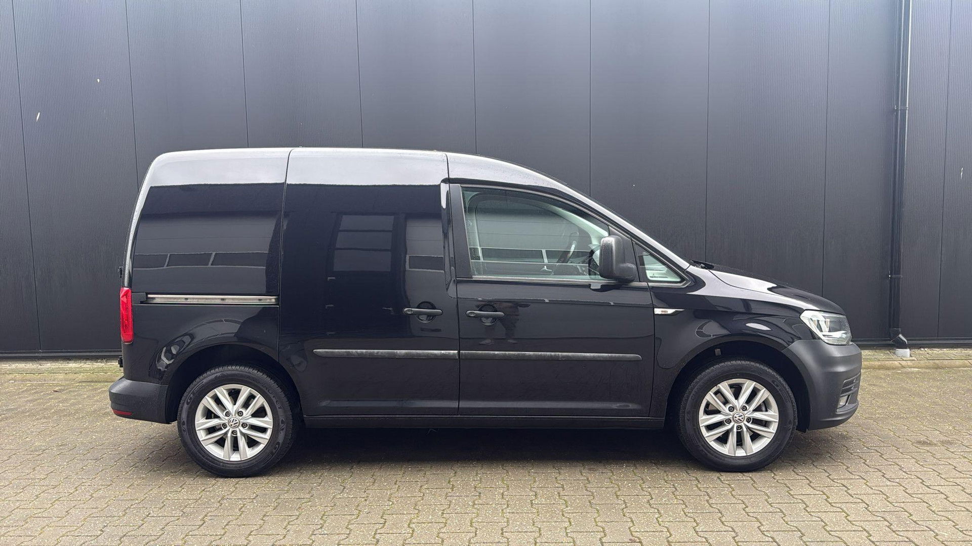 Volkswagen Caddy 2.0 TDI Zwart Airco Cruise PDC Leer Marge ( BTW VRIJ)