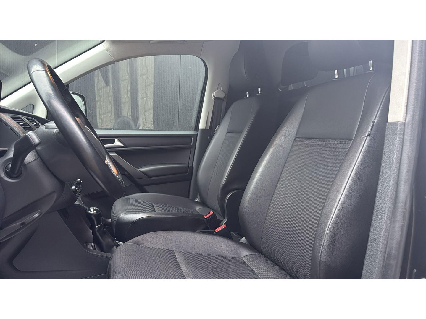 Volkswagen Caddy 2.0 TDI Zwart Airco Cruise PDC Leer Marge ( BTW VRIJ)