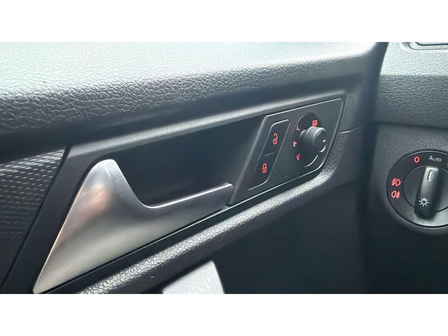 Volkswagen Caddy 2.0 TDI Zwart Airco Cruise PDC Leer Marge ( BTW VRIJ)