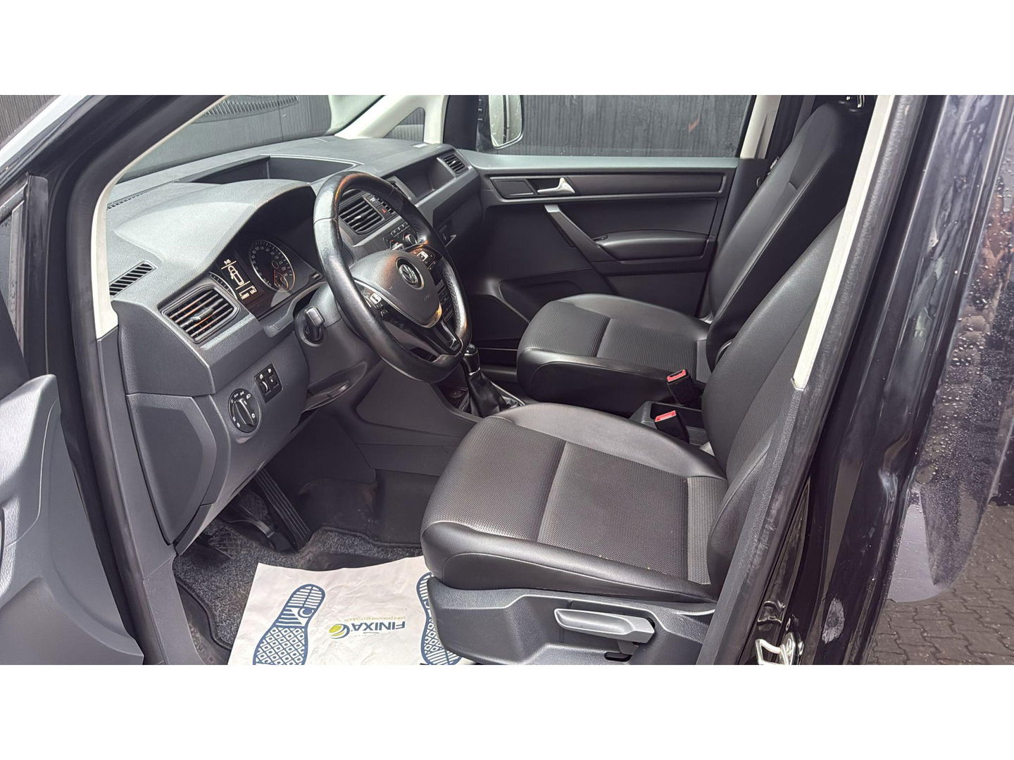 Volkswagen Caddy 2.0 TDI Zwart Airco Cruise PDC Leer Marge ( BTW VRIJ)