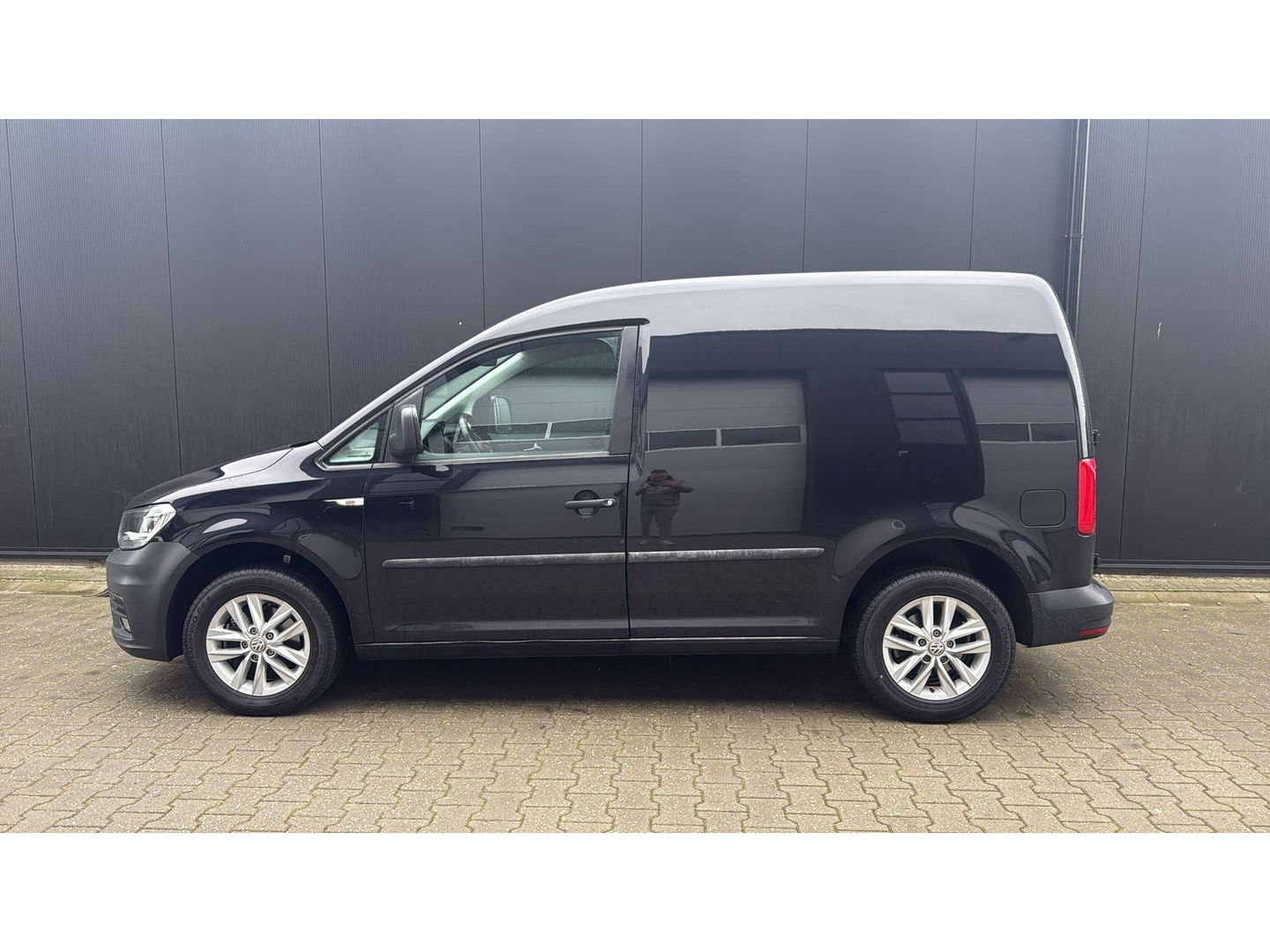 Volkswagen Caddy 2.0 TDI Zwart Airco Cruise PDC Leer Marge ( BTW VRIJ)