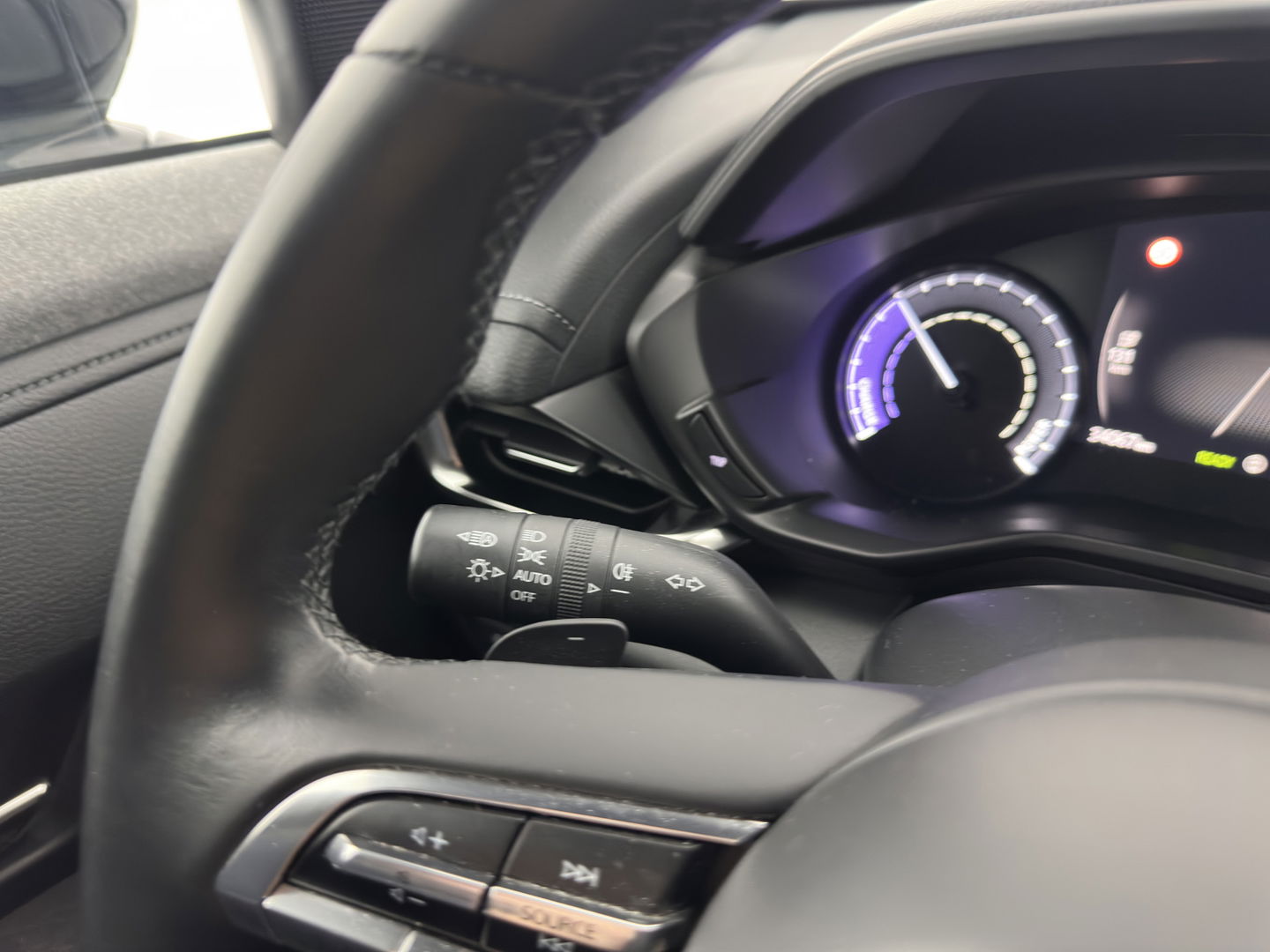 Mazda MX-30 e-SkyActiv 145 First Edition 36 kWh (INCL-BTW) Aut.*LEATHER-MICROFIBRE | FULL-LED | NAVI-FULLMAP | KEYLESS | BLIND-SPOT |  ADAPTIVE-CRUISE | HEAD-UP | CAMERA | DIGI-COCKPIT | MEMORY-PACK | SHIFT-PADDLES | 18"ALU*