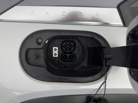 Mazda MX-30 e-SkyActiv 145 First Edition 36 kWh (INCL-BTW) Aut.*LEATHER-MICROFIBRE | FULL-LED | NAVI-FULLMAP | KEYLESS | BLIND-SPOT |  ADAPTIVE-CRUISE | HEAD-UP | CAMERA | DIGI-COCKPIT | MEMORY-PACK | SHIFT-PADDLES | 18"ALU*