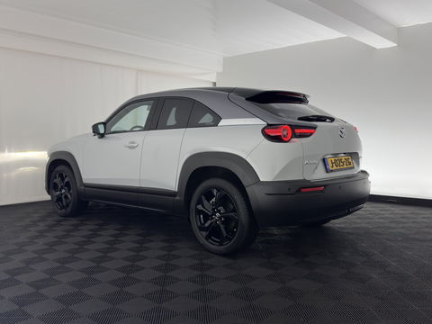 Mazda MX-30 e-SkyActiv 145 First Edition 36 kWh (INCL-BTW) Aut.*LEATHER-MICROFIBRE | FULL-LED | NAVI-FULLMAP | KEYLESS | BLIND-SPOT |  ADAPTIVE-CRUISE | HEAD-UP | CAMERA | DIGI-COCKPIT | MEMORY-PACK | SHIFT-PADDLES | 18"ALU*