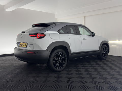 Mazda MX-30 e-SkyActiv 145 First Edition 36 kWh (INCL-BTW) Aut.*LEATHER-MICROFIBRE | FULL-LED | NAVI-FULLMAP | KEYLESS | BLIND-SPOT |  ADAPTIVE-CRUISE | HEAD-UP | CAMERA | DIGI-COCKPIT | MEMORY-PACK | SHIFT-PADDLES | 18"ALU*