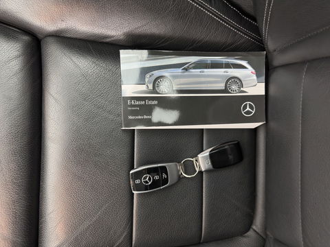 Mercedes-Benz E-Klasse Estate 300 de Luxury Line ( Plug-in ) (INCL-BTW) Aut. *LEATHER | FULL-LED | WIDESCREEN-COCKPIT | BLIND-SPOT | AMBIENT-LIGHT | HEATED-SPORTSEATS | CAMERA | DAB+ | NAVI-FULLMAP | PDC | ADAPTIVE-CRUISE | ECC | 18''ALU*