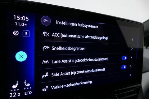 Volkswagen ID.4 First Max 77 kWh / Panoramadak / Matrix LED IQ.Light / Elektr. verstelbare voorstoelen + memory / HUD Augmented Reality / Rondomzichtcamera / Apple Carplay - Android Auto / Stoelverwarming / 21'' LMV / Keyless / Achteruitrijcamera / Navigatie / Stuurwielv