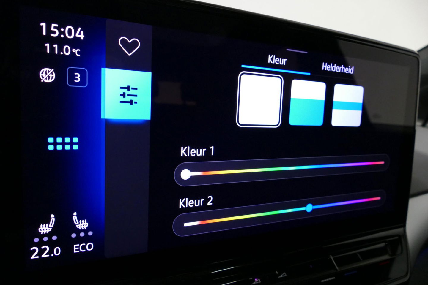 Volkswagen ID.4 First Max 77 kWh / Panoramadak / Matrix LED IQ.Light / Elektr. verstelbare voorstoelen + memory / HUD Augmented Reality / Rondomzichtcamera / Apple Carplay - Android Auto / Stoelverwarming / 21'' LMV / Keyless / Achteruitrijcamera / Navigatie / Stuurwielv
