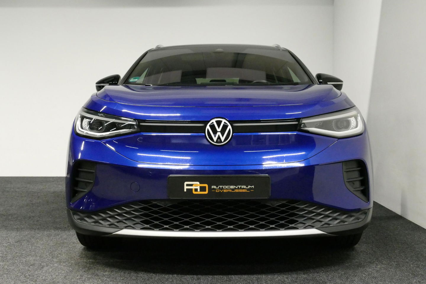Volkswagen ID.4 First Max 77 kWh / Panoramadak / Matrix LED IQ.Light / Elektr. verstelbare voorstoelen + memory / HUD Augmented Reality / Rondomzichtcamera / Apple Carplay - Android Auto / Stoelverwarming / 21'' LMV / Keyless / Achteruitrijcamera / Navigatie / Stuurwielv