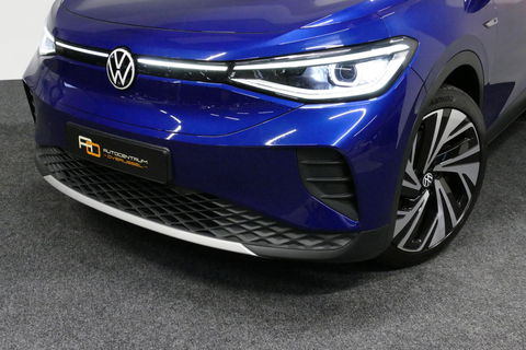 Volkswagen ID.4 First Max 77 kWh / Panoramadak / Matrix LED IQ.Light / Elektr. verstelbare voorstoelen + memory / HUD Augmented Reality / Rondomzichtcamera / Apple Carplay - Android Auto / Stoelverwarming / 21'' LMV / Keyless / Achteruitrijcamera / Navigatie / Stuurwielv