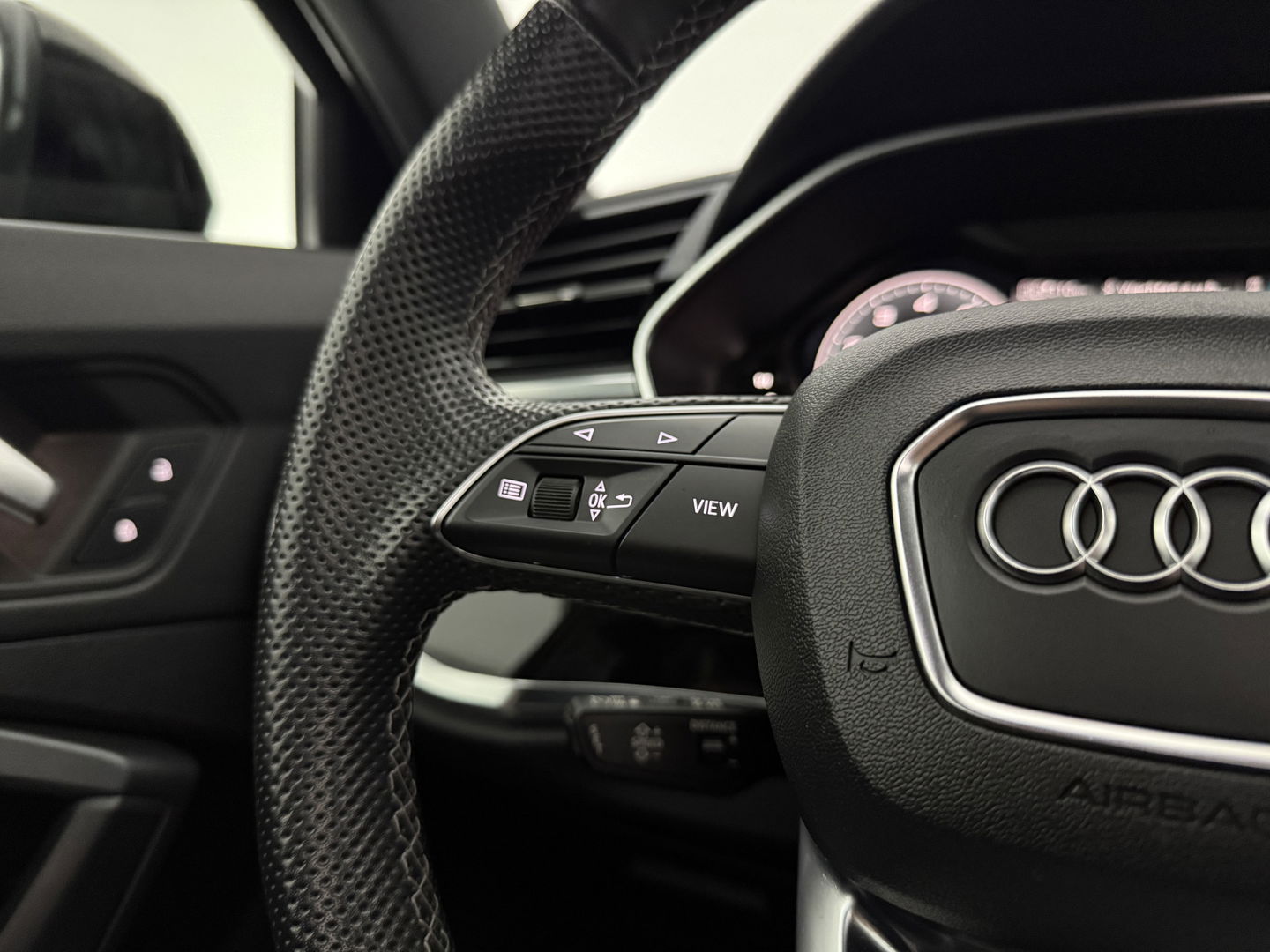 Audi Q3 Sportback 45 TFSI e S-Line | SOH 88% | Pano | Sfeer | Sonos | Virtual | Trekh. | Camera | Adap. Cruise | Stoelverw. | NAP