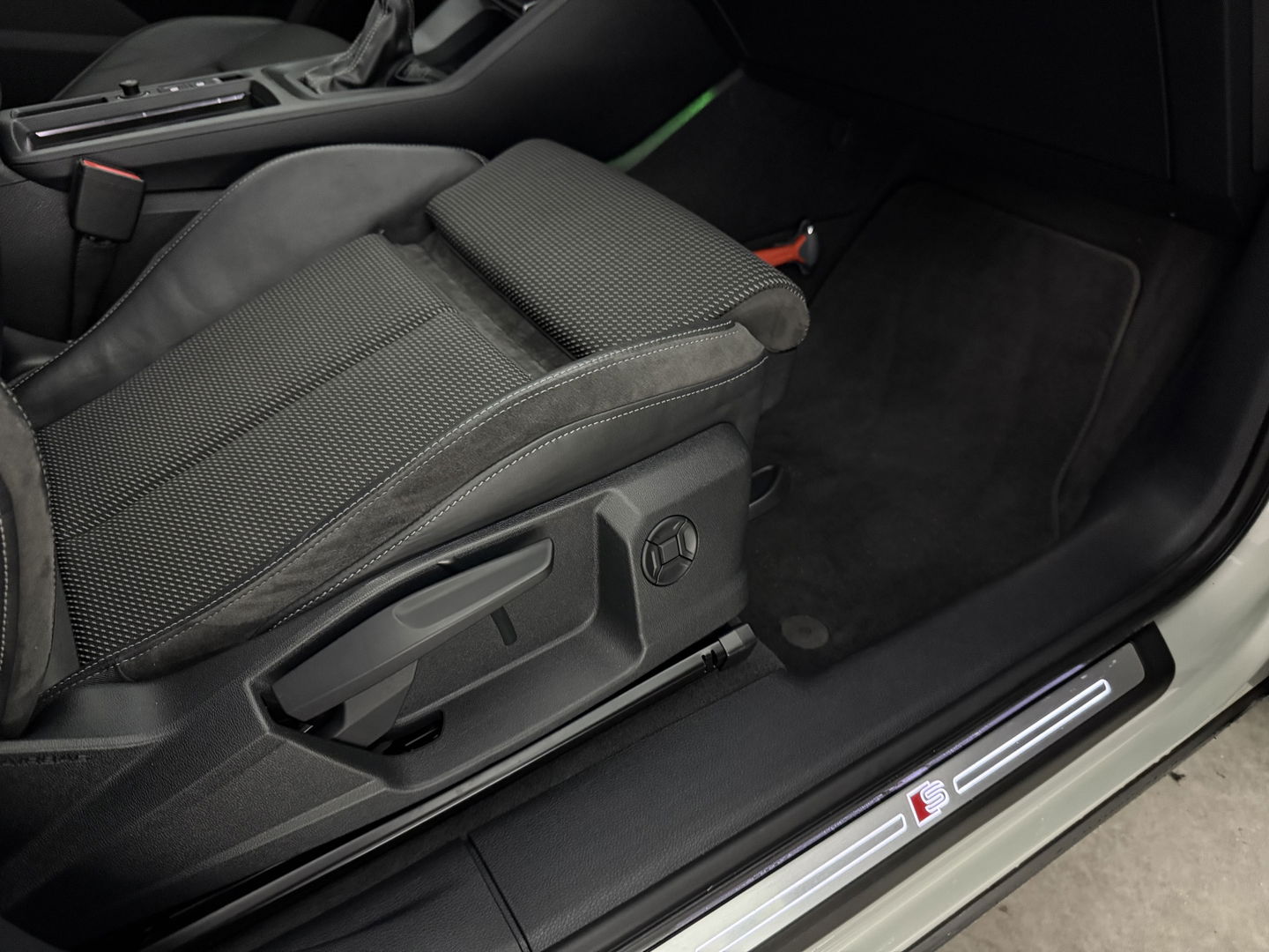 Audi Q3 Sportback 45 TFSI e S-Line | SOH 88% | Pano | Sfeer | Sonos | Virtual | Trekh. | Camera | Adap. Cruise | Stoelverw. | NAP