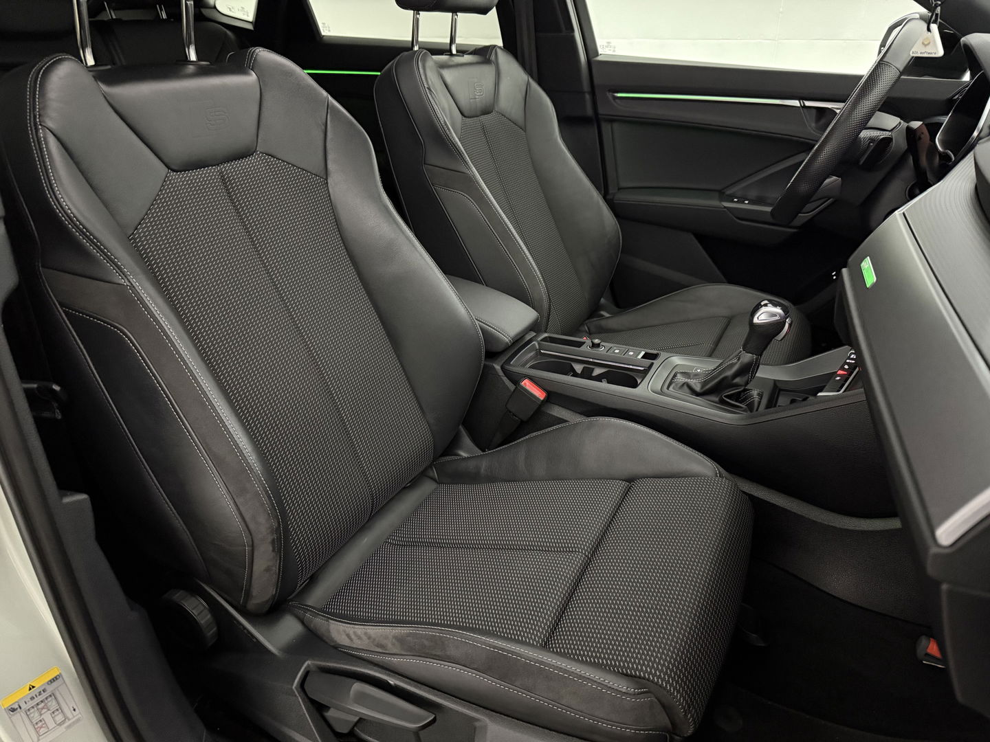 Audi Q3 Sportback 45 TFSI e S-Line | SOH 88% | Pano | Sfeer | Sonos | Virtual | Trekh. | Camera | Adap. Cruise | Stoelverw. | NAP