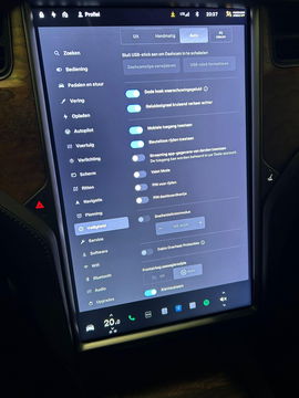 Tesla Model X Long Range / Lederen bekleding / Trekhaak / Autopilot / Carbon pakket / Camera / Stoelen+stuurwiel verwarming / Luchtvering