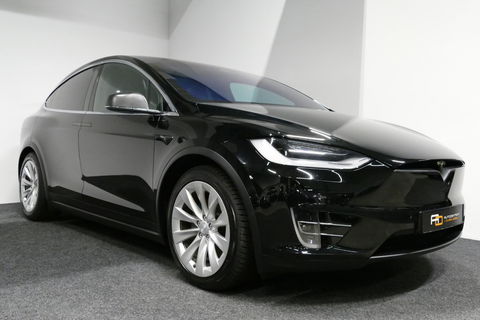 Tesla Model X Long Range / Lederen bekleding / Trekhaak / Autopilot / Carbon pakket / Camera / Stoelen+stuurwiel verwarming / Luchtvering
