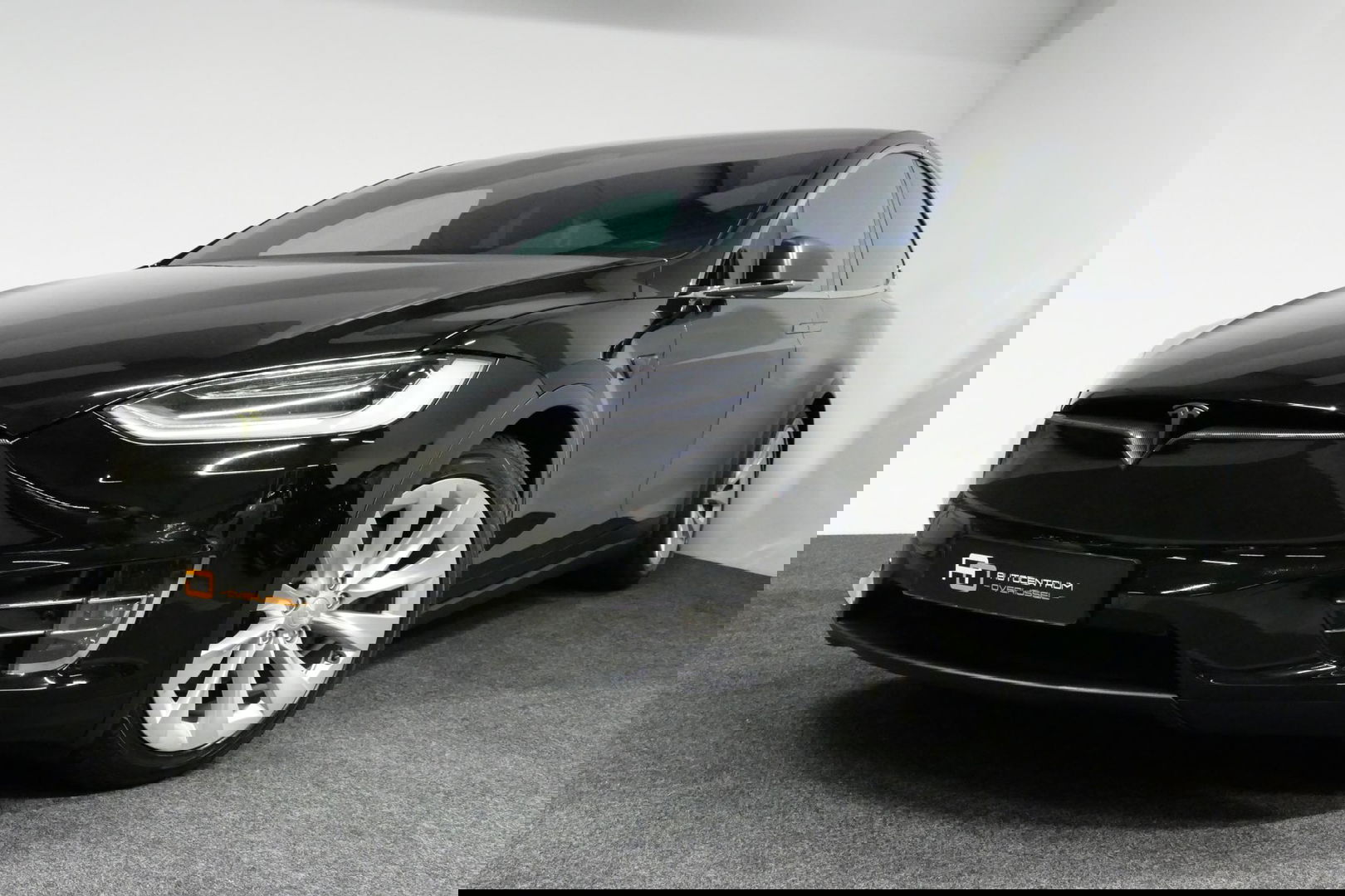 Tesla Model X Long Range / Lederen bekleding / Trekhaak / Autopilot / Carbon pakket / Camera / Stoelen+stuurwiel verwarming / Luchtvering