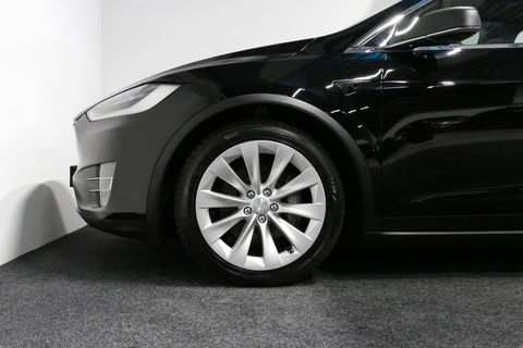 Tesla Model X Long Range / Lederen bekleding / Trekhaak / Autopilot / Carbon pakket / Camera / Stoelen+stuurwiel verwarming / Luchtvering
