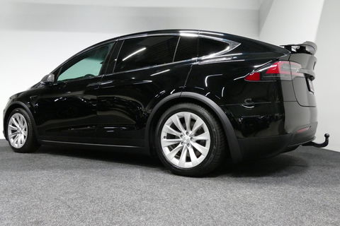 Tesla Model X Long Range / Lederen bekleding / Trekhaak / Autopilot / Carbon pakket / Camera / Stoelen+stuurwiel verwarming / Luchtvering