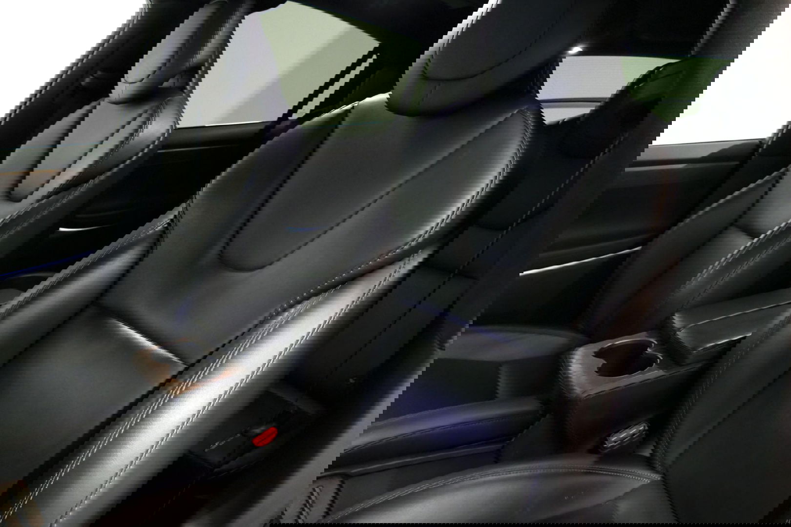 Tesla Model X Long Range / Lederen bekleding / Trekhaak / Autopilot / Carbon pakket / Camera / Stoelen+stuurwiel verwarming / Luchtvering