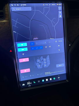 Tesla Model X Long Range / Lederen bekleding / Trekhaak / Autopilot / Carbon pakket / Camera / Stoelen+stuurwiel verwarming / Luchtvering