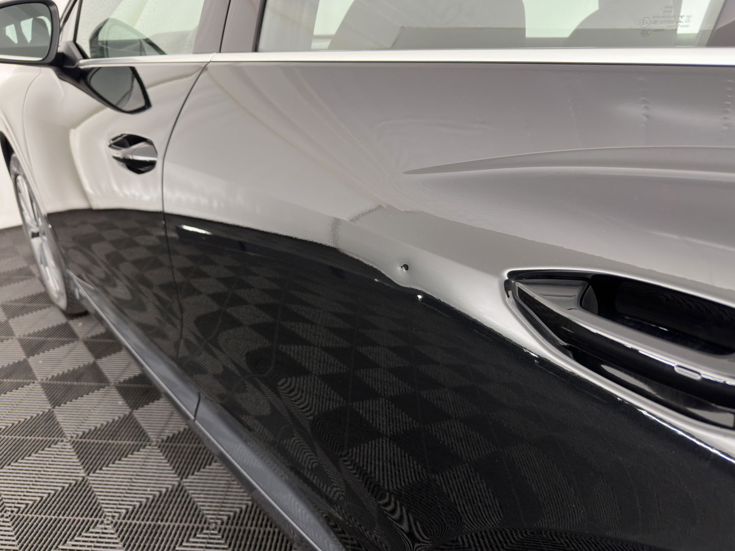 Audi Q4 e-tron 40 Launch Edition Advanced 77 kWh [ 3-Fase ] {SOH-88%} (INCL-BTW) *MATRIX-LED | NAVI-FULLMAP | KEYLESS | CAMERA | DIGI-COCKPIT | DAB | AMBIENT-LIGHT | HEATED-SPORTSEATS | TOWBAR | 19''ALU*