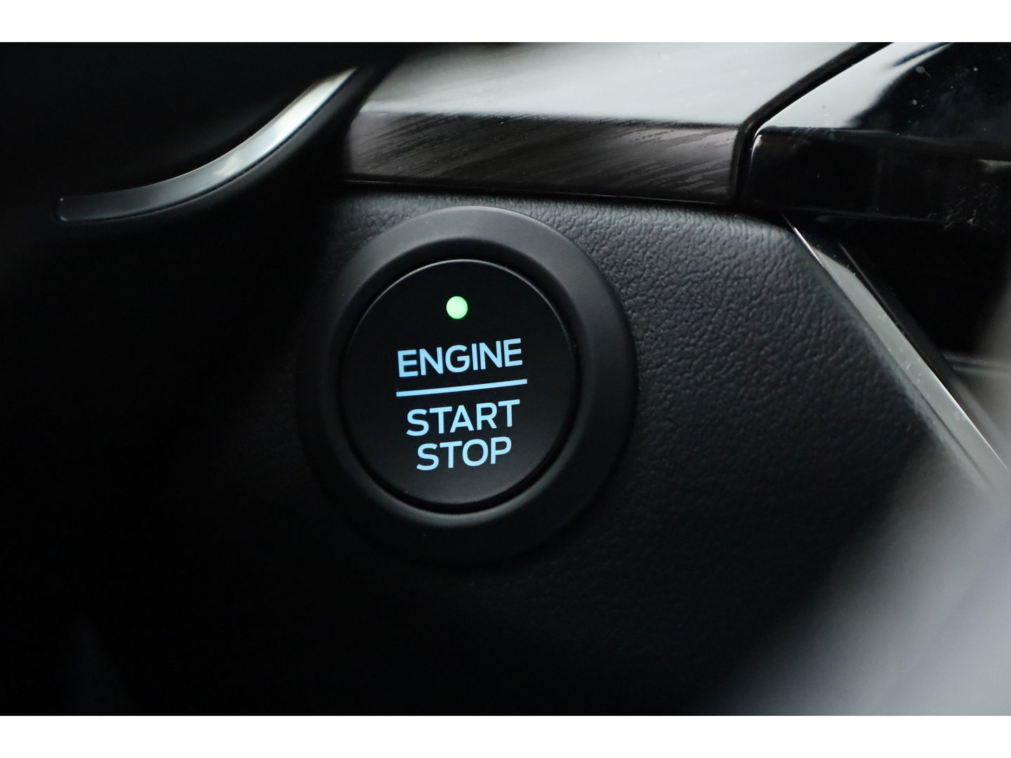 Ford Kuga 2.5 PHEV Vignale | Winterpack | Elek. Trekhaak | HUD | Keyless | B&O | CarPlay | Adapt. Cruise | Camera  | Leder | Elek. Bestuurderst.