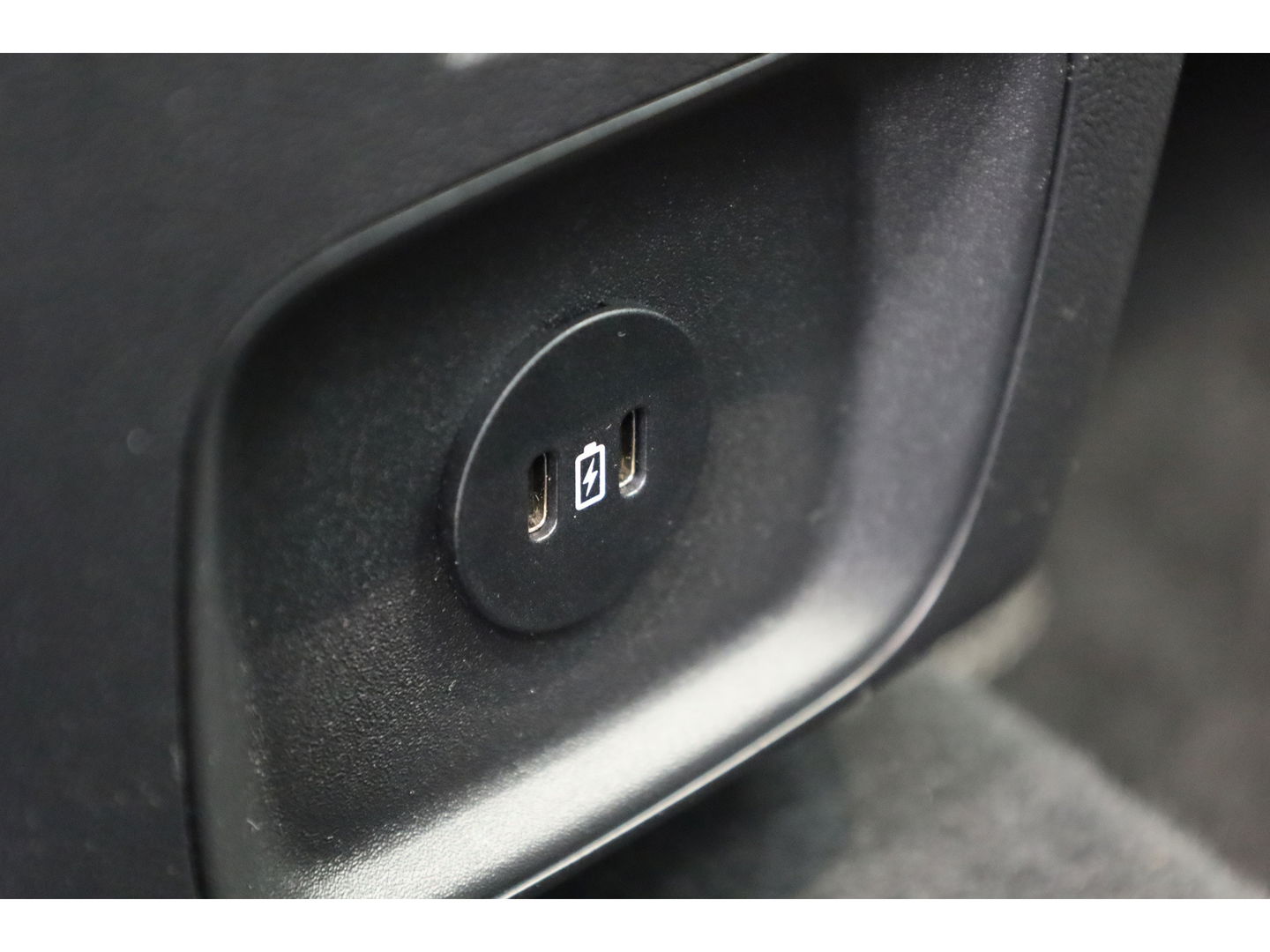 Ford Kuga 2.5 PHEV Vignale | Winterpack | Elek. Trekhaak | HUD | Keyless | B&O | CarPlay | Adapt. Cruise | Camera  | Leder | Elek. Bestuurderst.