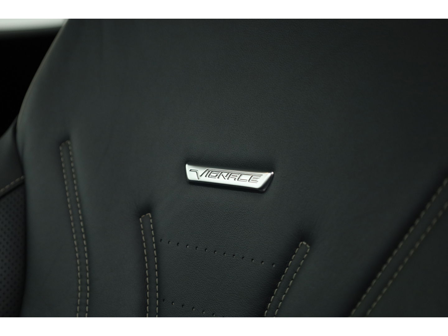 Ford Kuga 2.5 PHEV Vignale | Winterpack | Elek. Trekhaak | HUD | Keyless | B&O | CarPlay | Adapt. Cruise | Camera  | Leder | Elek. Bestuurderst.