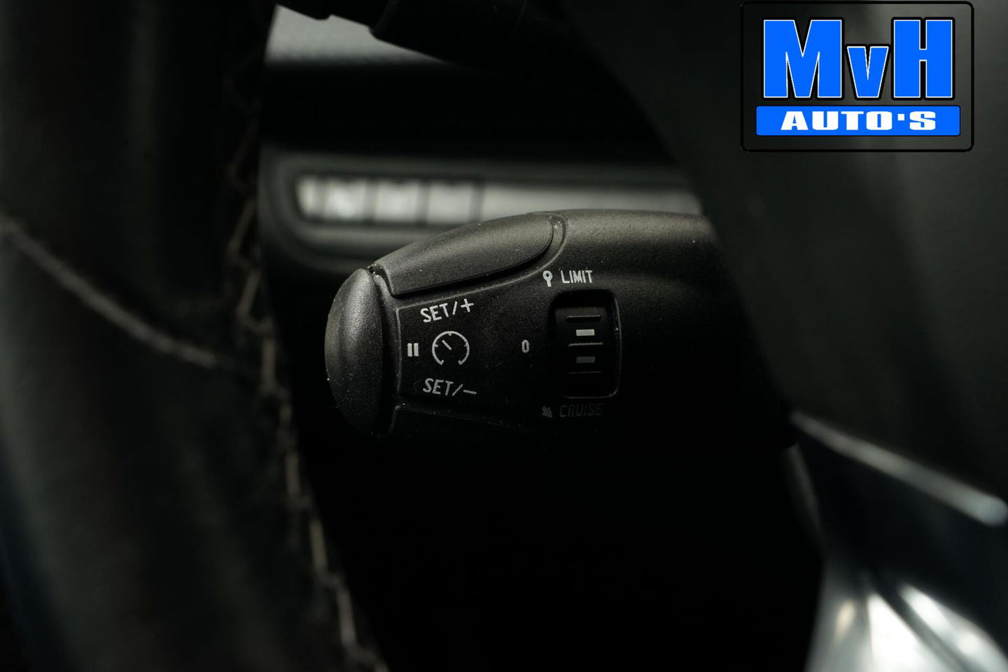 Peugeot 2008 1.2 PureTech Allure|AUTOMAAT|PANO|CLIMA|CARPLAY