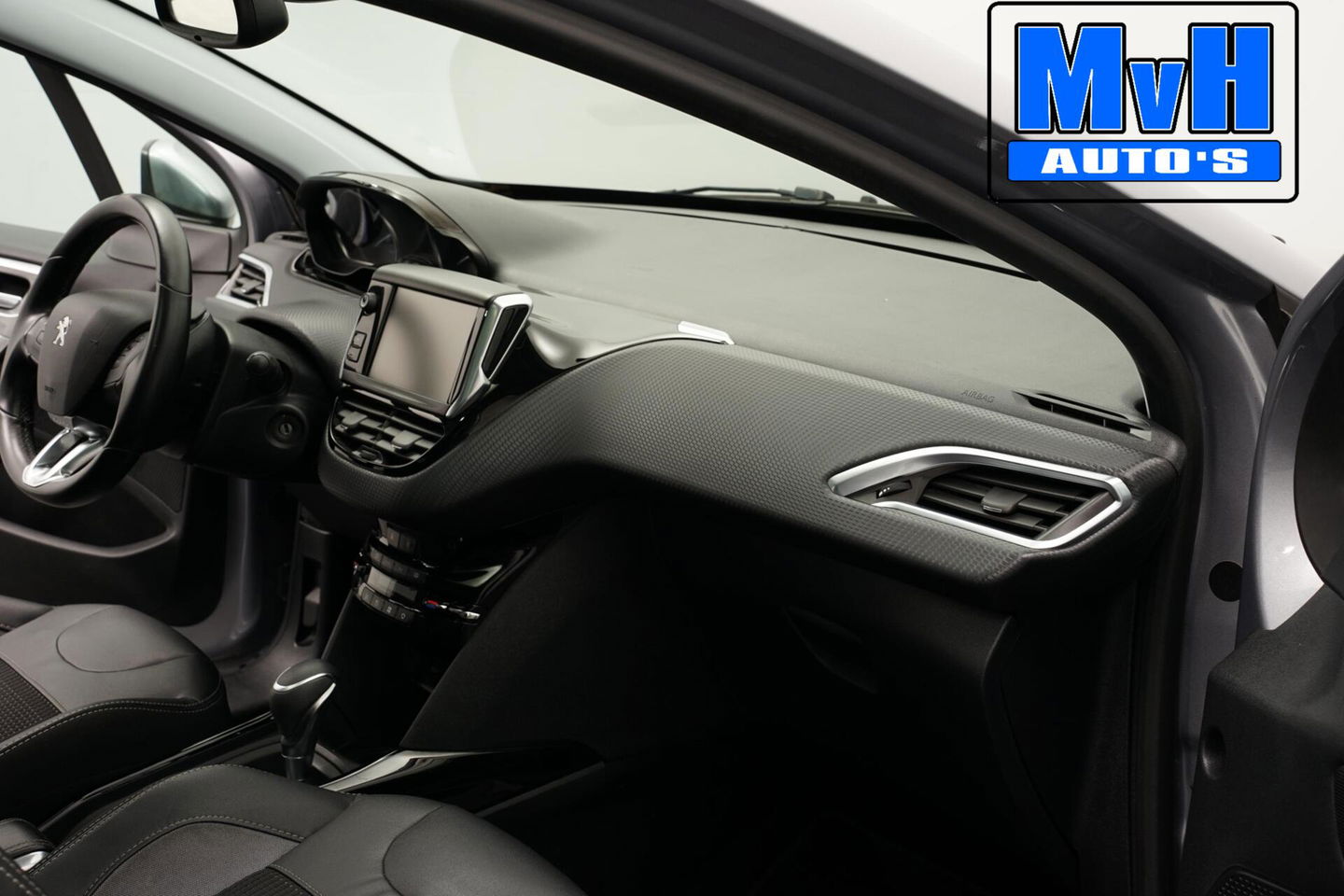 Peugeot 2008 1.2 PureTech Allure|AUTOMAAT|PANO|CLIMA|CARPLAY