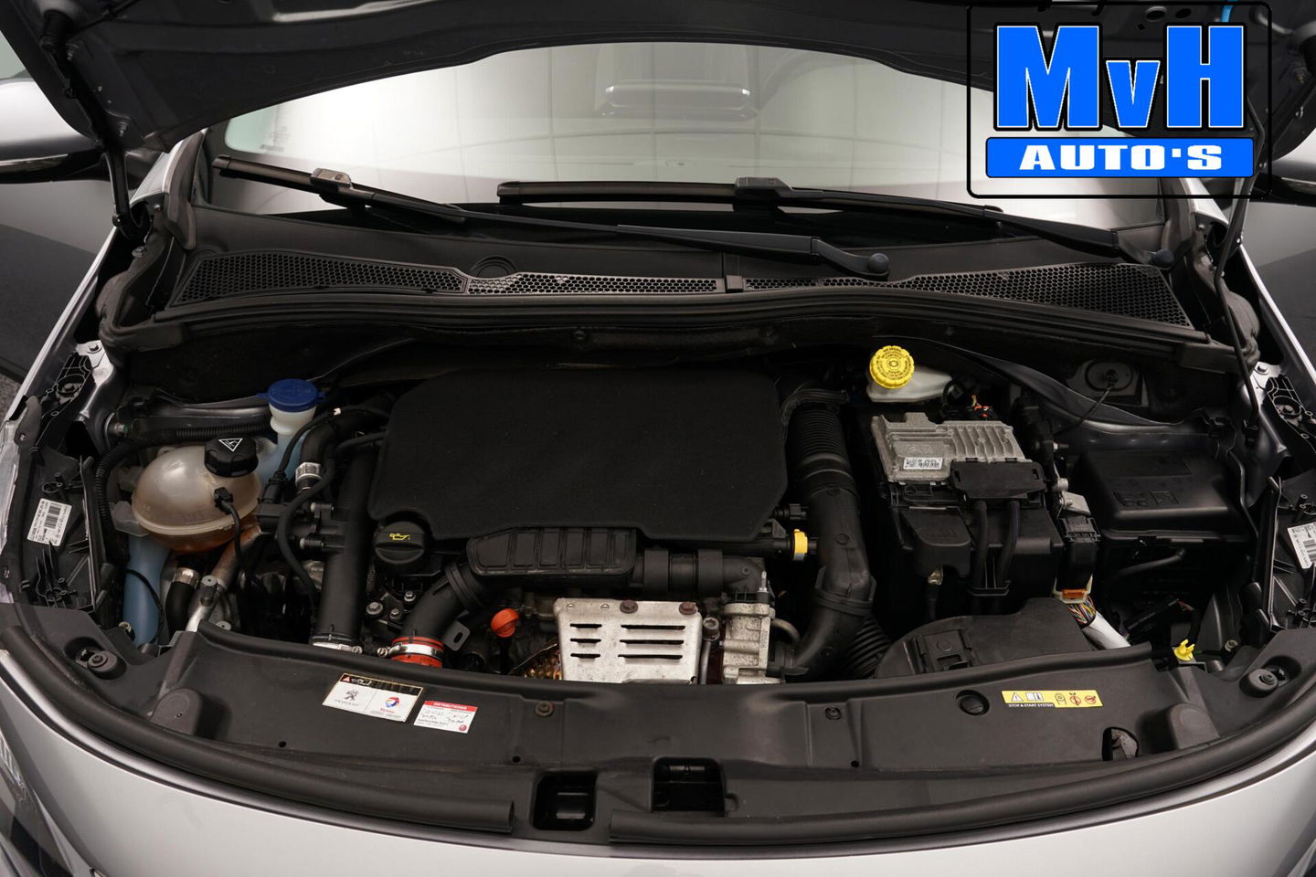 Peugeot 2008 1.2 PureTech Allure|AUTOMAAT|PANO|CLIMA|CARPLAY