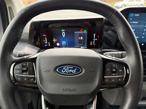 Ford Transit Custom 320 2.5 PHEV L2H1 Sport