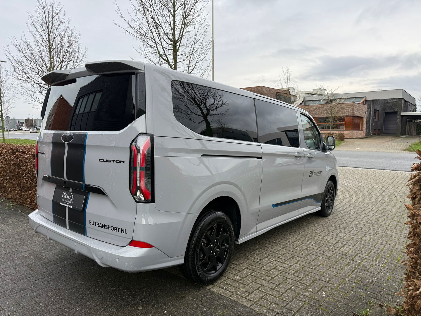 Ford Transit Custom 320 2.5 PHEV L2H1 Sport