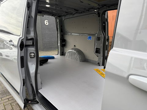 Ford Transit Custom 320 2.5 PHEV L2H1 Sport