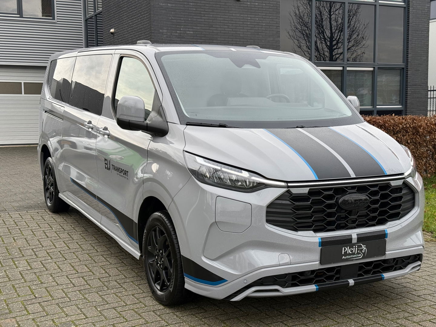 Ford Transit Custom 320 2.5 PHEV L2H1 Sport