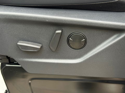 Ford Transit Custom 320 2.5 PHEV L2H1 Sport