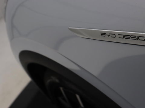 BYD ATTO 3 Comfort 60 kWh | Panoramadak | Warmtepomp | Leder | Stoelverwarming | 360 Camera | Carplay | Adaptive cruise | 18'' | Keyless | Full LED