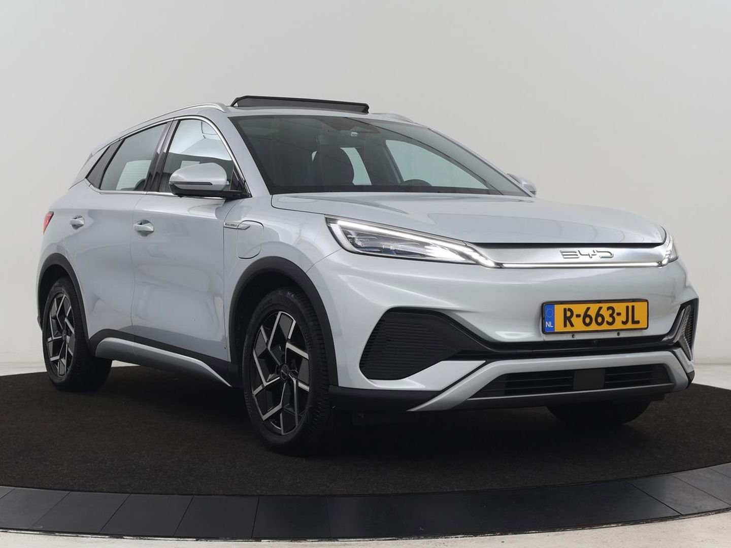 BYD ATTO 3 Comfort 60 kWh | Panoramadak | Warmtepomp | Leder | Stoelverwarming | 360 Camera | Carplay | Adaptive cruise | 18'' | Keyless | Full LED