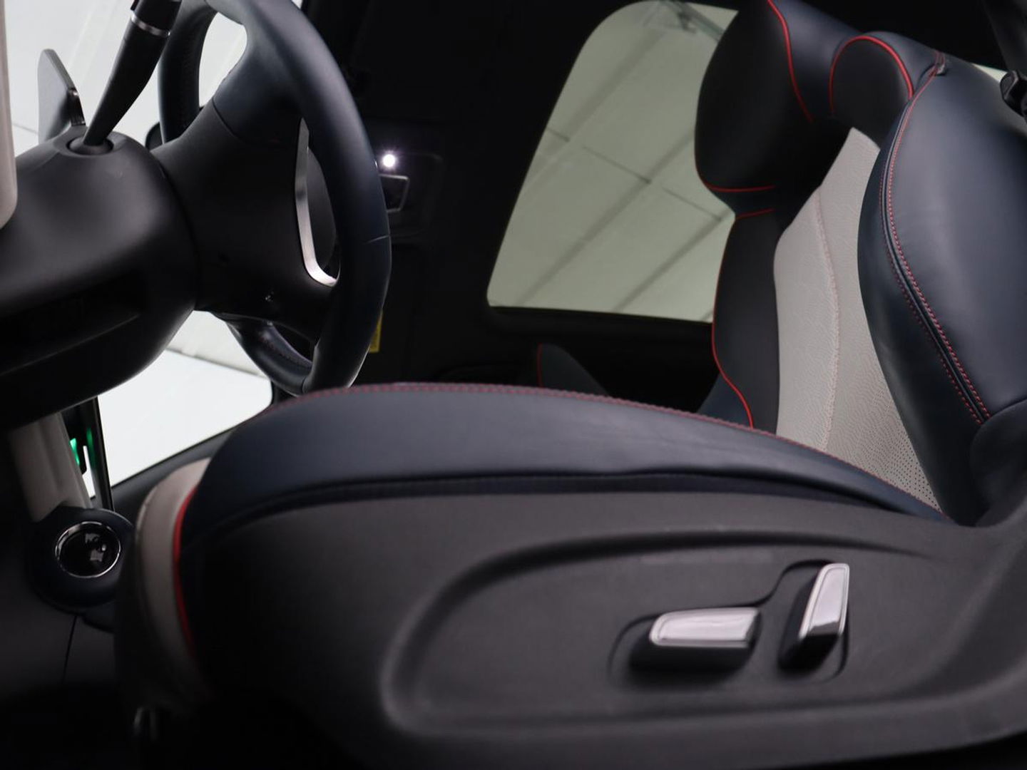 BYD ATTO 3 Comfort 60 kWh | Panoramadak | Warmtepomp | Leder | Stoelverwarming | 360 Camera | Carplay | Adaptive cruise | 18'' | Keyless | Full LED